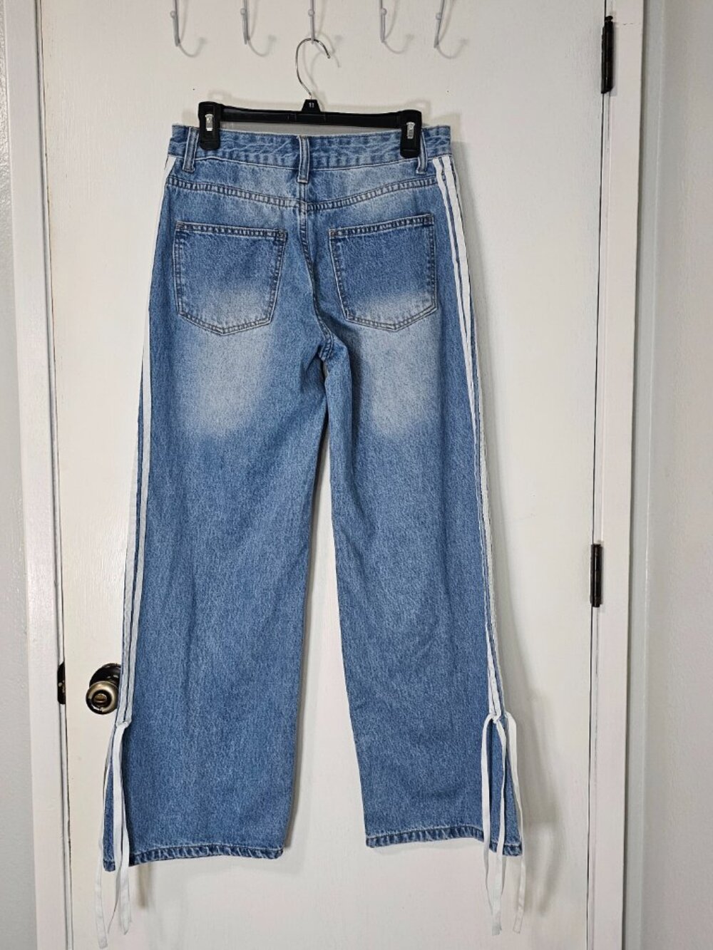 Telepatía Blue Denim Mid-Rise Wide Leg Jeans with Side Stripe Detail - Size 9/29 - Picture 3 of 10